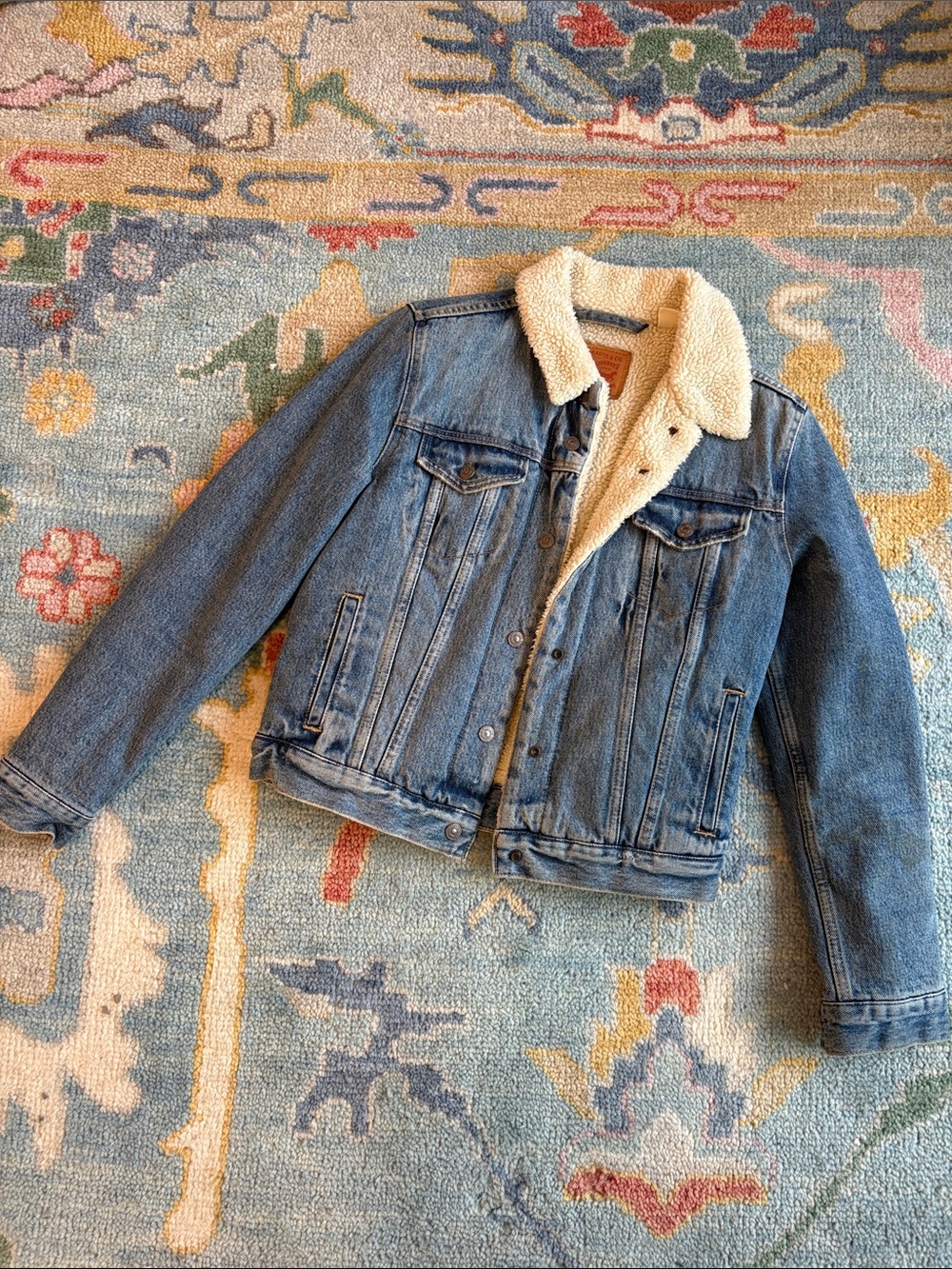 Levi's Light Blue Denim Jean Jacket with Cream Sherpa Collar